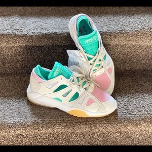 Brand New! Adidas Trainer Shoes Size 9